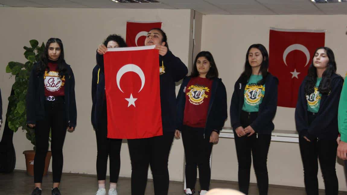 12 Mart İstiklal Marşının Kabulü ve Mehmet Akif Ersoy'u Anma Günü Kapsamında Okulumuzda Program Yapıldı...